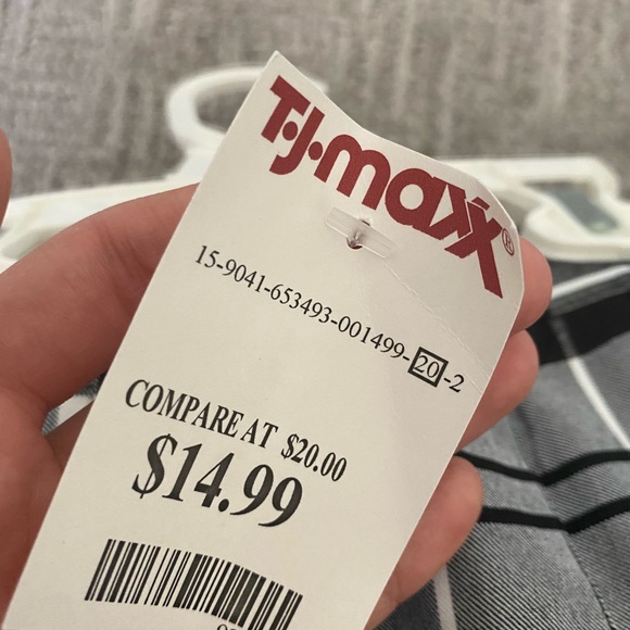 Black and white plaid skirt - Picture 2 of 2